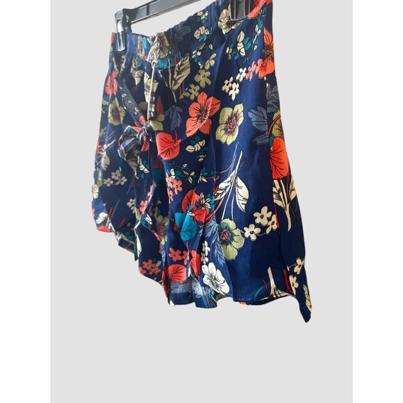 Hayden Los Angeles Floral Boho Waistband Front Tie Shorts Size Large Flowy NWT - Picture 2 of 5